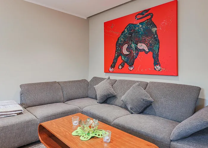 Schoenfeld Ii Apartment *